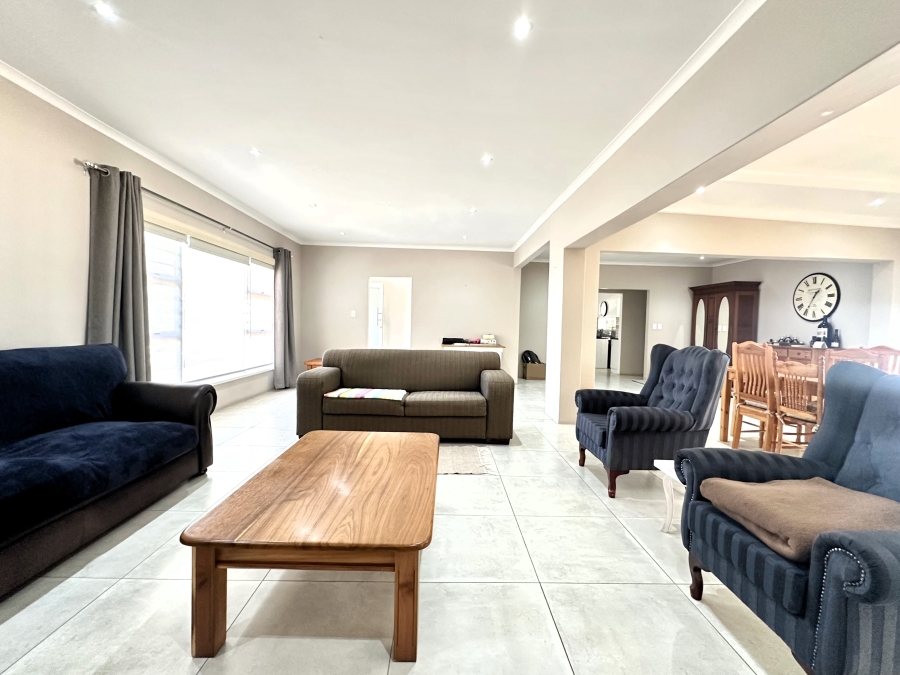 4 Bedroom Property for Sale in Panorama Western Cape